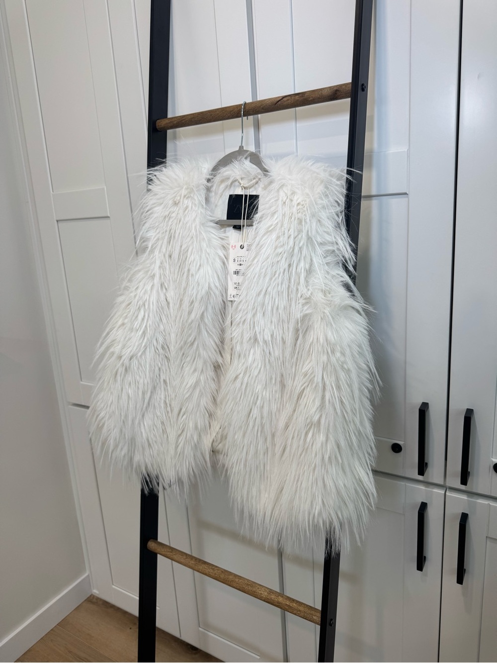 ZARA FAUX FUR VEST